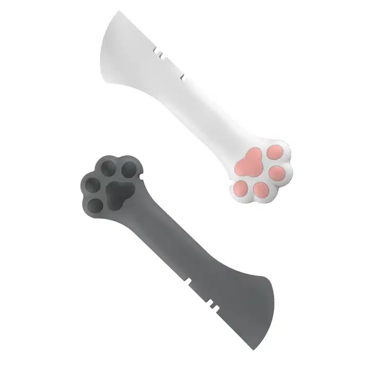 BPA-free silicone spoon for pets by custom silicone manufacturer