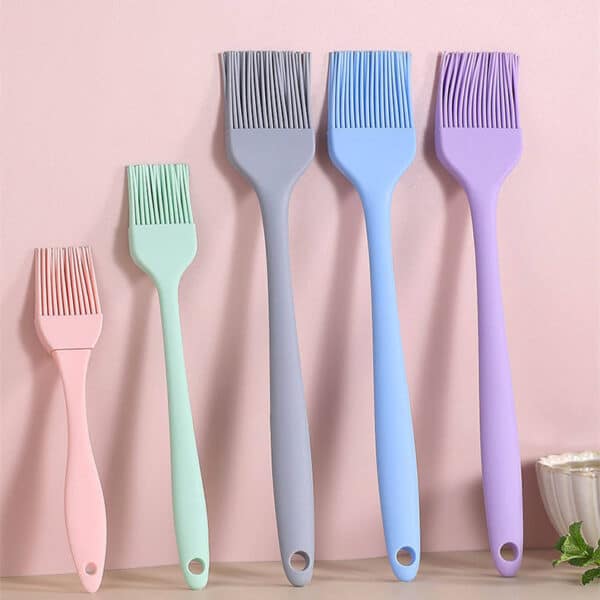 custom-silicone-basting-and-pastry-brush-heat-resistant-kitchen-tool